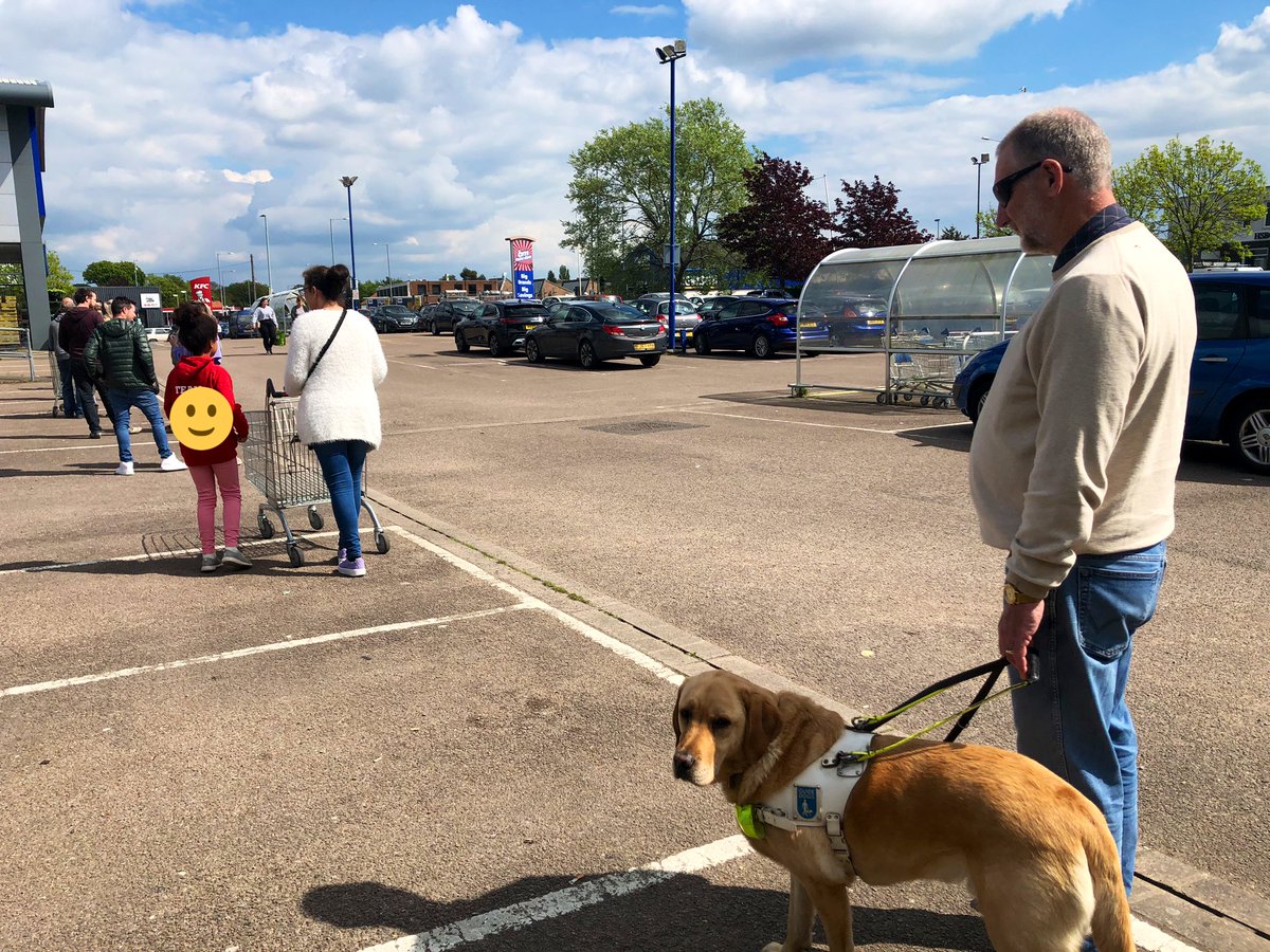 This social distancing thing is a whole new ball game, they didn’t teach this in Guide Dog School! Here’s me doing very well social distance queuing for our essential shopping trip! Mx 🦮🐾 <a href="/guidedogs/">Guide Dogs</a> #guidedog #SocialDistancing #guidedogsfortheblind #coronavirus