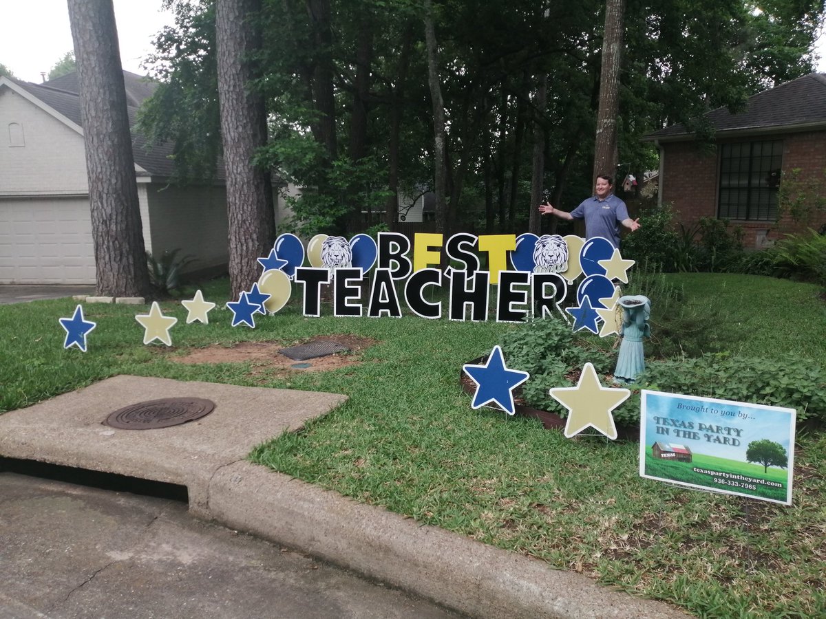 Man did I get quite a surprise this morning for Teacher Appreciation Week!  Thank you so much to the Coleman Family, this was a first for me!
<a href="/LakeCreekHS/">Lake Creek High School</a> <a href="/ManeStream_LCHS/">ManeStream Media Productions</a> <a href="/LClionsPTO/">Lake Creek high school PTO</a> <a href="/PhilTweaton/">Phil Eaton</a>  <a href="/Counselors_LCHS/">Lake Creek High School Counselors</a> @MISDNews <a href="/lakecreek_stuco/">LakeCreekStuCo</a> <a href="/LakeCreekSpirit/">The Roar</a>