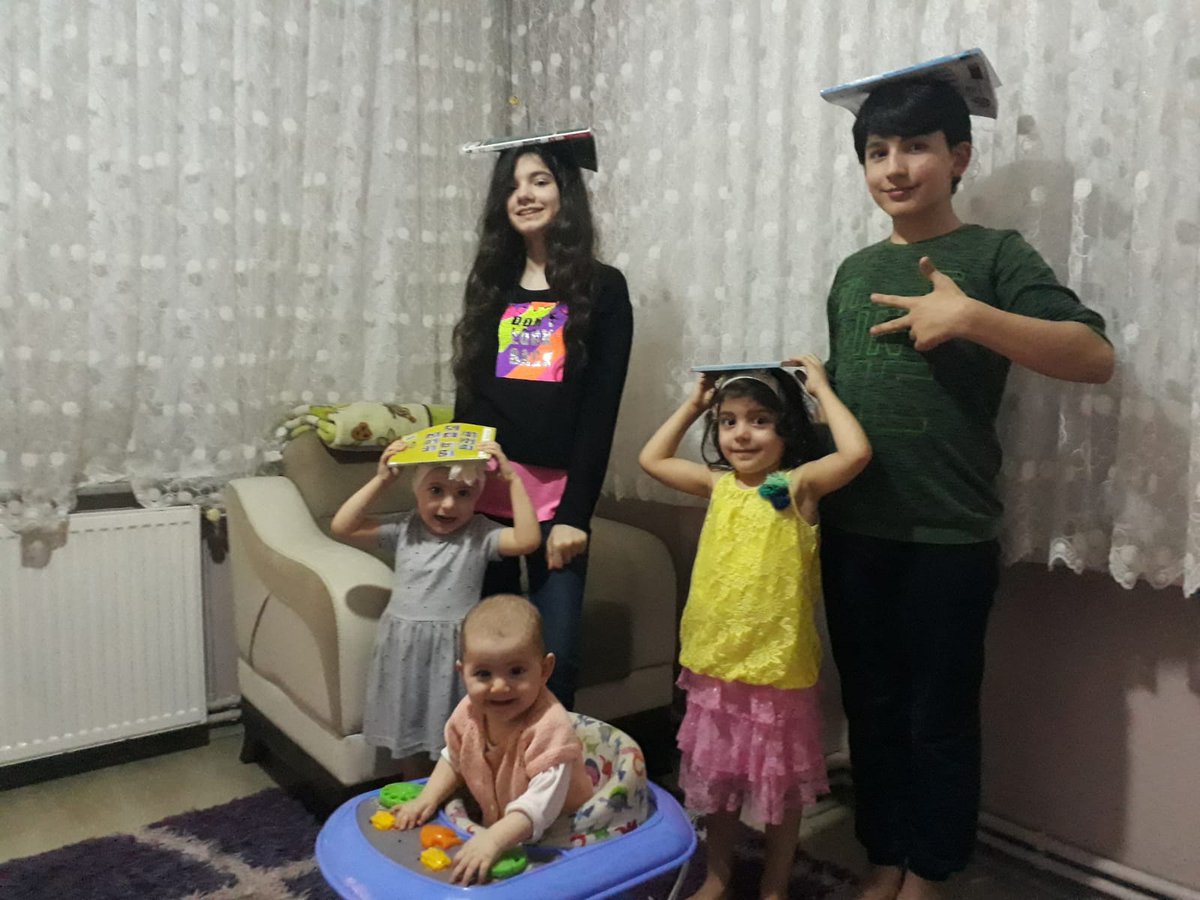 N_uzunn's tweet photo. Öğrencilerimiz evlerinde etkinliklerine devam ediyorlar. @2525Ibrahim @sultangazimem1 @istanbulilmem https://t.co/RoOL6kfgUL