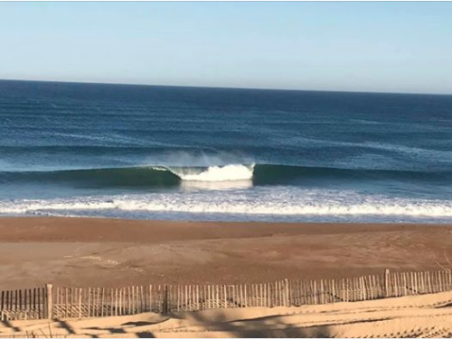 Dave_Mailman's tweet photo. Hey @JustinHousman! Here's La Gravière in Hossegor this morning. It was so good all day that apparently, about 10 guys charged it this evening. No news if they got fined or not. #EmptyLineUp #PerfectSurf #NoCrowds #COVID19 https://t.co/60aWKvR1Be