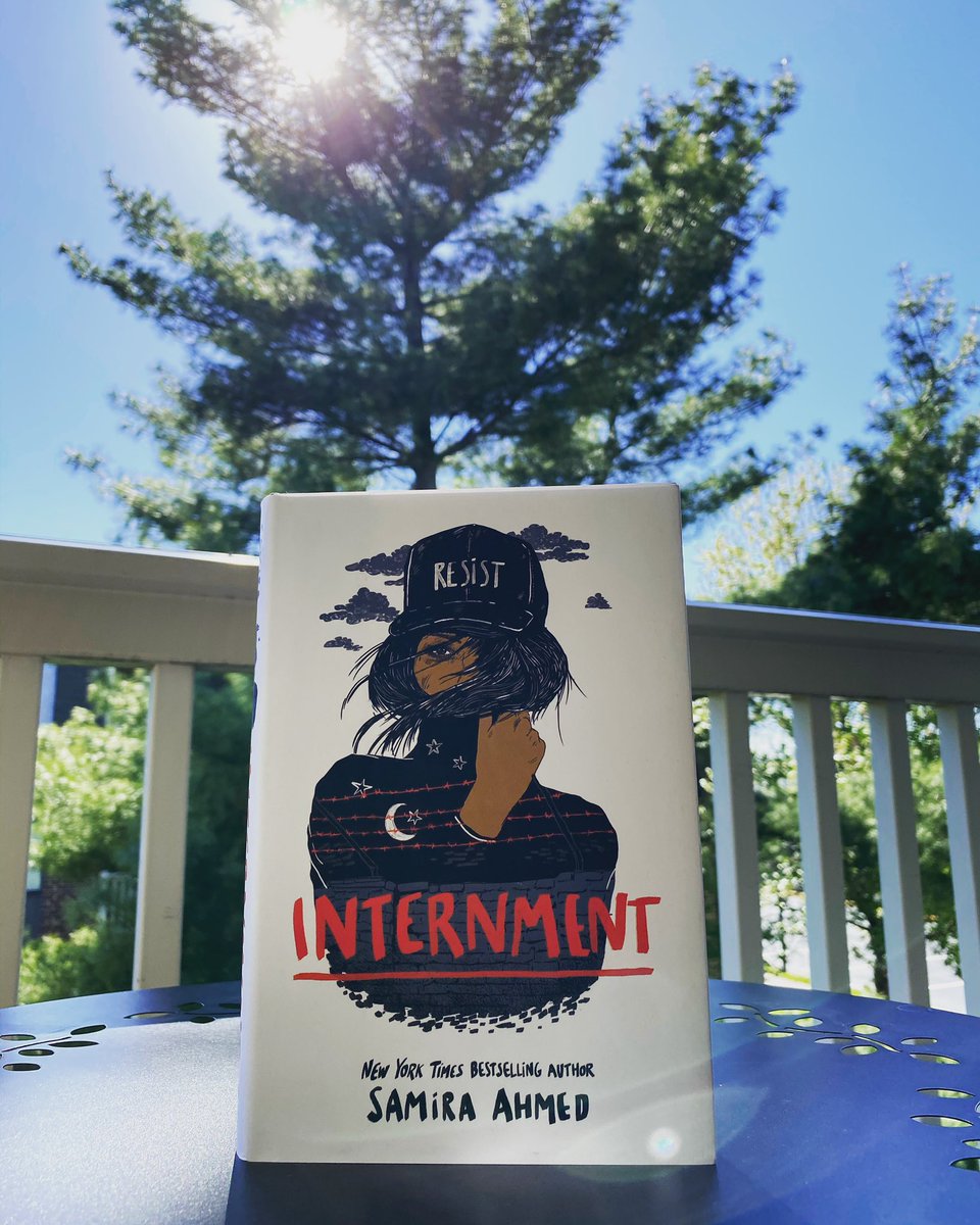 RareByrdReview's tweet photo. “A compass doesn’t tell you where you are, and it doesn’t tell you where you have to go. It can only point you in a direction. It’s up to you to always find your true north.”

Our #currentread is Internment by Samira Ahmed 📚 📖 

#read #reads #reading #book #books #YA #YAbook https://t.co/OUooe8EEGS