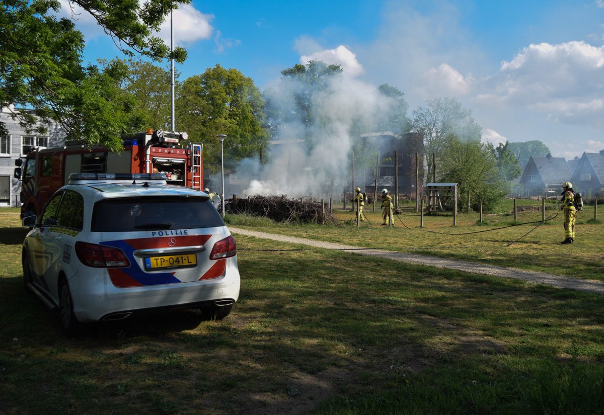 Brand in houtwal, politie gaat uit van brandstichting -..