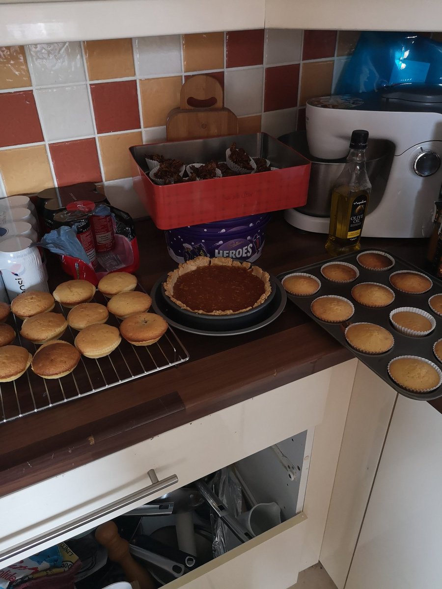EmmaSpagnola's tweet photo. Got my bake on this afternoon. Not sure how long they will last with a teenager around. #LooLadyBakes #SultanaBuns #CornflakeCakes #TreacleTart #JamTarts #Baking #LockDown #Cromer #HadHelp #Autism https://t.co/6Po09kZ9cy