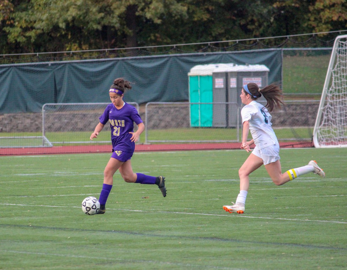 CHSNGirlsSoccer's tweet photo. Senior Spotlight - Samantha Gelb

College Attending: Maryland, College Park

College Major: Undecided

Favorite North Class: IB Sports &amp; Health Sciences because it was a class that encompassed many of my interests @CHSNAthletics #RamNation🐏 https://t.co/h54Q5u8MLh