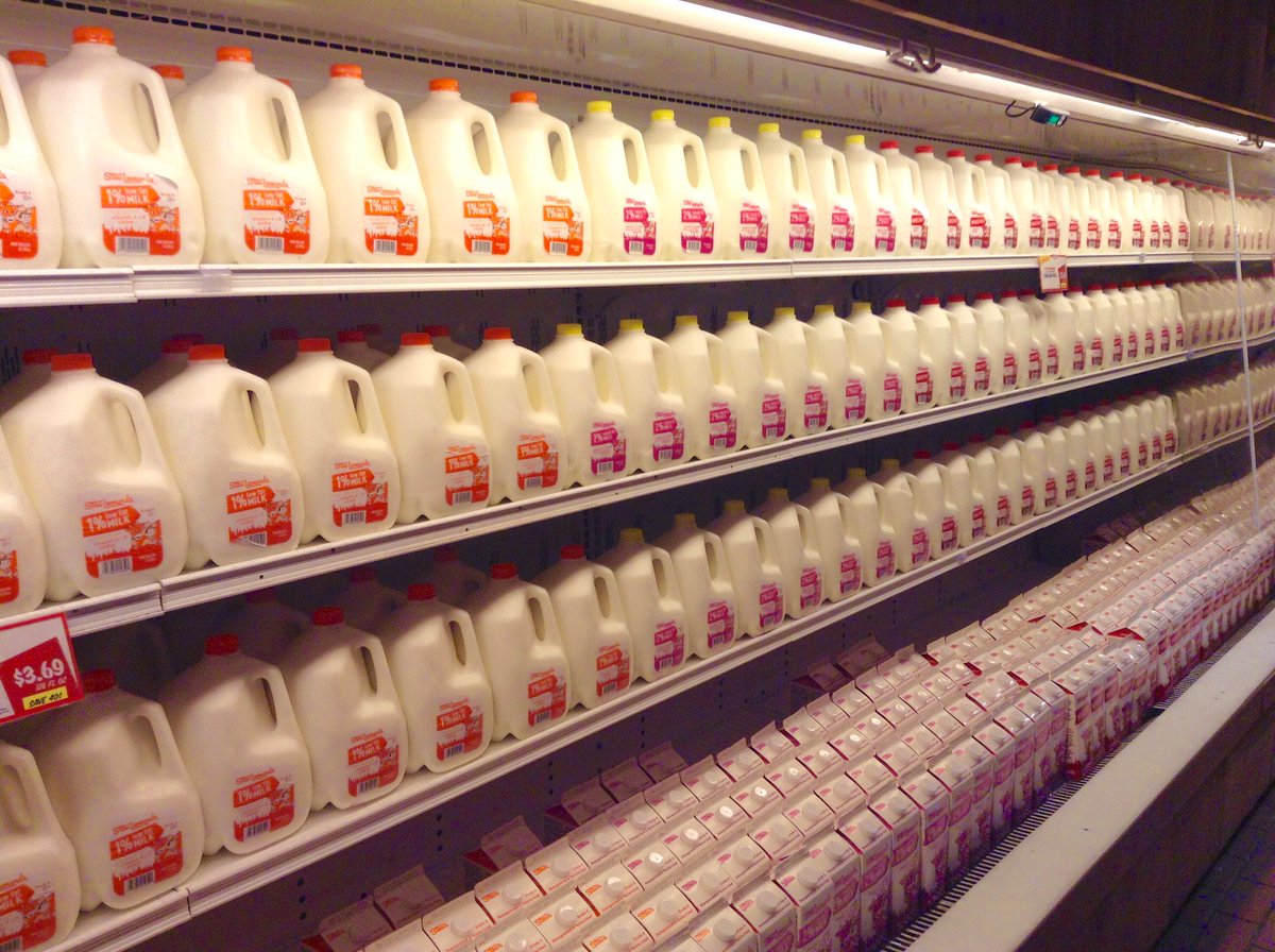 Kroger finds a way to help families and farmers! ❤️🐄👏
thebeaks.com/2020/05/04/bus…