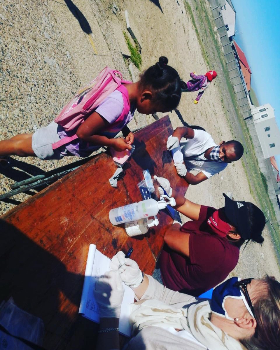 BreadlineAfrica's tweet photo. Searidge Park Primary School in Mitchells Plain handed out 300 masks to their children this morning. Thank you to all our Breadline Africa donors for funding these. #enablingfutures #lockdown #lowerthecurve #breadlineafrica https://t.co/Nd8XARbnur