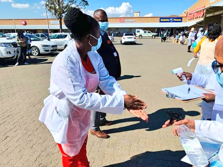 MpuHealth1's tweet photo. MEC Manzini today joined Health Workers conducting Screening &amp;Testing for Covid1-9 at Volksrust in Dr Pixley kaIsaka Seme Local https://t.co/oiDkZ5ZaK1 monitor compliance with the Disaster Management Act: Regulations in level 4 the MEC also visited Sassa pay points and Shops https://t.co/Q3vSkiV9TL