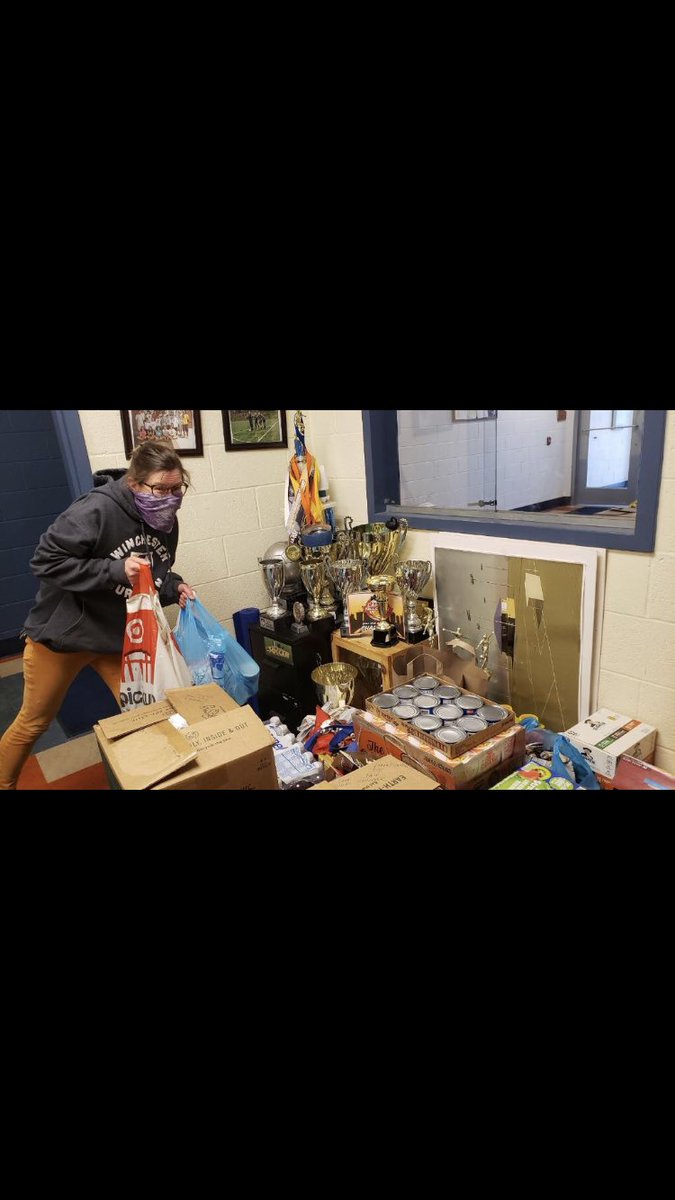 Incredible support for our food / toy drive. We are so blessed to have such a caring soccer community!@FRLadyPanthers1 <a href="/soccer_rabbi/">Soccer Rabbi</a> <a href="/pghsoccernow/">Pittsburgh Soccer Now</a> <a href="/billpeduto/">bill peduto</a> <a href="/SoccerPAWest/">PA West Soccer</a>