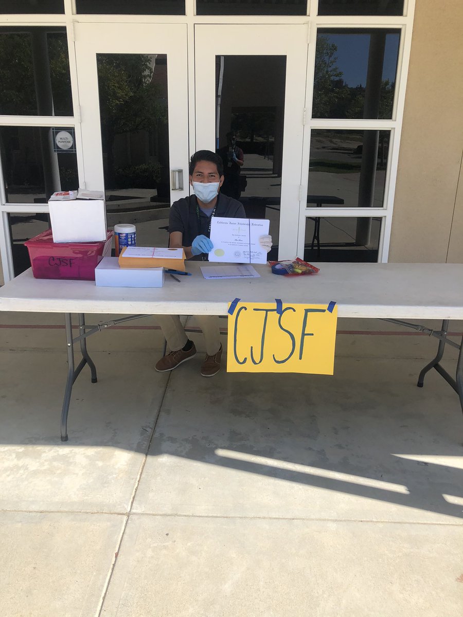 MSThunderhawks's tweet photo. Tech help available today 10-1 pm.  Proud of our CJSF recipients- https://t.co/fCa1EQ8k1E