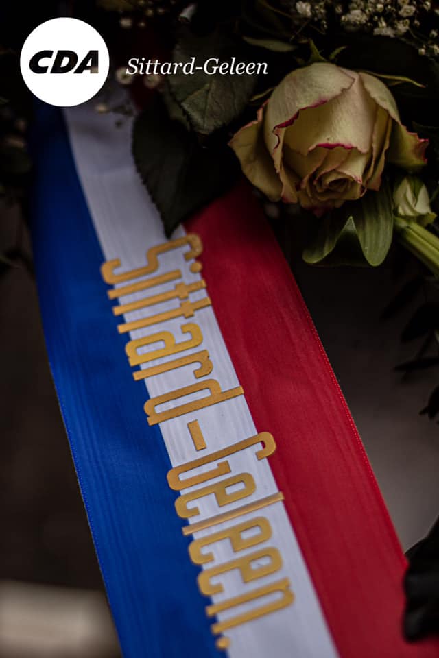 Vandaag herdenken we alle oorlogsslachtoffers op 4 mei!

Bekijk om 19:45 een gezamenlijke toespraak van de drie burgemeesters bij streekomroep Bie Os op tv of via de volgende link:

🖥: bieos-omroep.nl/live-tv/

aansluitend zijn we om 20:00 samen 2 minuten stil!

#ikherdenk #4mei