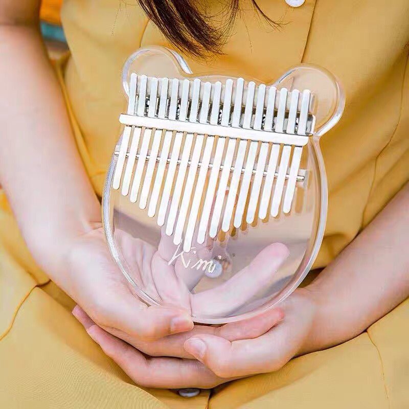 KalimbaLover's tweet photo. 🧸คาลิมบา 𝐾𝑖𝑚𝑖 พร้อมส่ง 💖✨
พร้อมอุปกรณ์ครบ 𝑆𝑒𝑡
♡︎ กระเป๋าเก็บคาลิมบา
♡︎ สติกเกอร์ติดตัวโน๊ต
♡︎ ค้อนสำหรับจูนเสียง
♡︎ ผ้าเช็ดคำความสะอาด
♡︎ คู่มือการใช้งาน
🥣 𝑃𝑟𝑖𝑐𝑒 : 1190.- ส่งฟรี 𝐸𝑀𝑆
เช็คจูนเสียงพร้อมเล่นค่ะ 🎹🌷

#คาลิมบาพร้อมส่ง #คาลิมบา #คาลิมบ้า https://t.co/v0rTHCLQNe