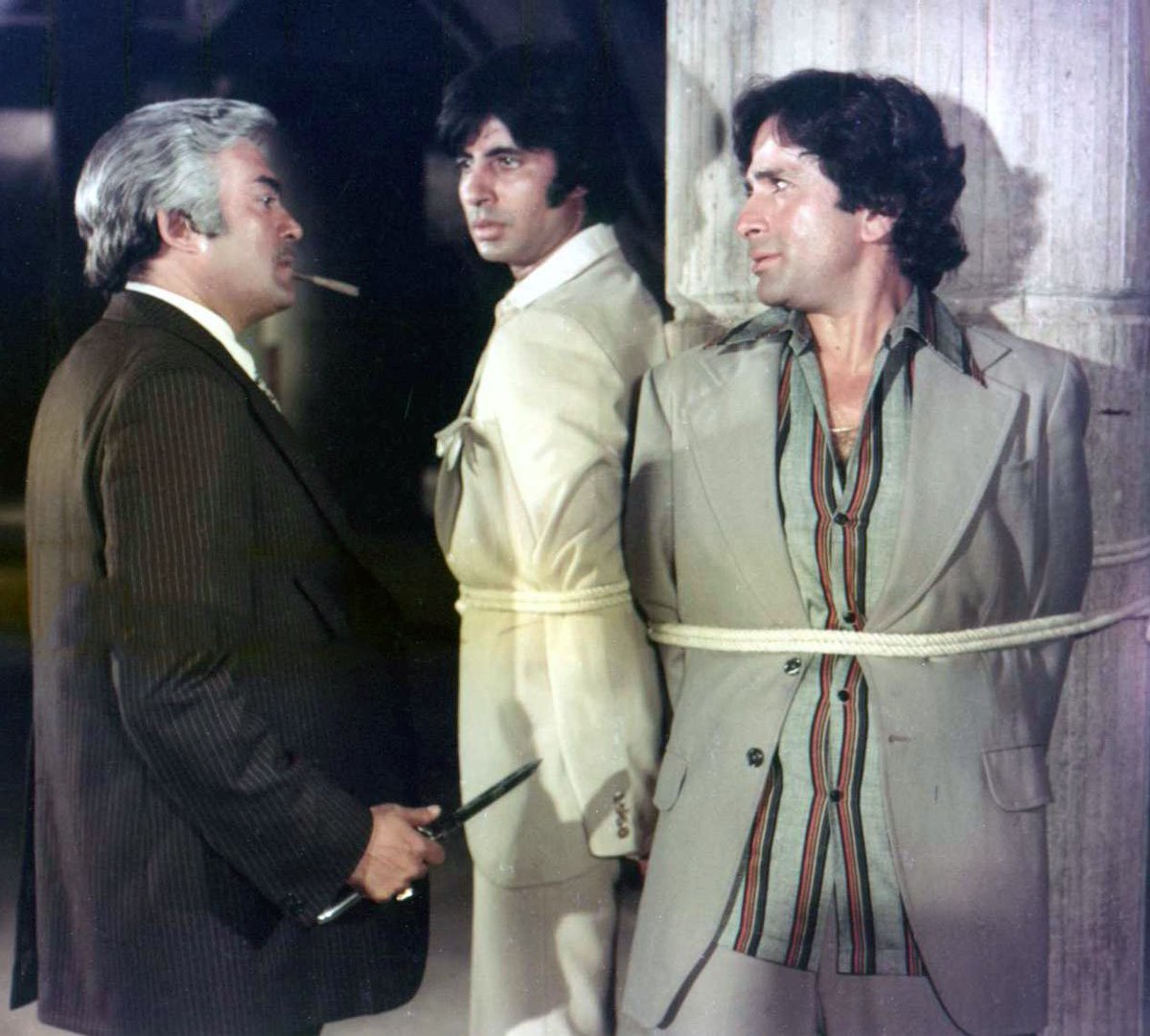 трезубец бога шивы фильм 1978 индийский фильм. трезубец бога шивы 1978. трезубец бога шивы 1978 индийский фильм. трезубец бога шивы индийский фильм. амитабх баччан - трезубец бога шивы (trishul,1978г).