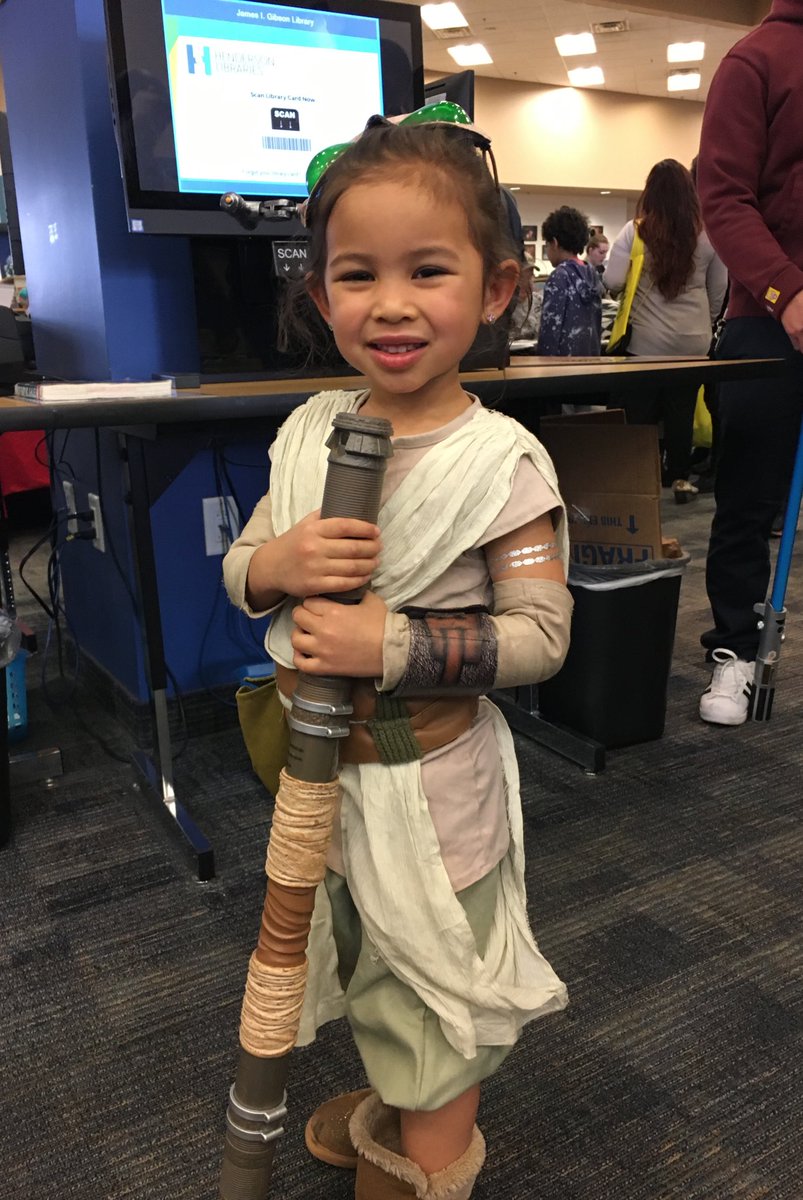 hendersonlibs's tweet photo. Remember that time the Imperial Forces tried to capture #R2D2 at the #GibsonLibrary? Luckily Rey and #BB8 were there to save the day and get a new #librarycard! #maythefourth #maythefourthbewithyou #hendersonlibraries #hlminicon #stormtroopers https://t.co/yimm3dLVOQ
