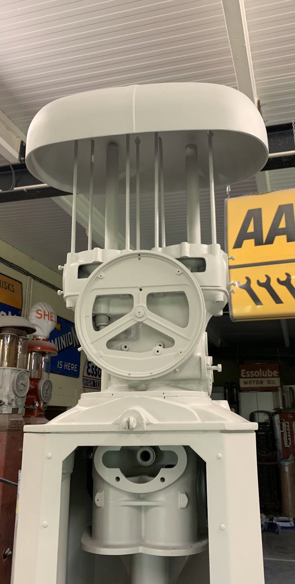 UKREST0RATI0N's tweet photo. Busy day in our workshop as always.
#restoredvintagepetrolpump #upcycle #recycle #aa #vintagemotoring #vintage #gaspump #rarepetrolpump #restorationphotos #paintbooth #bodywork #ndib #fullyrestored #properjob #testfitting #prepwork #restorationprocess #ndib #restoration https://t.co/DUOobnENlg