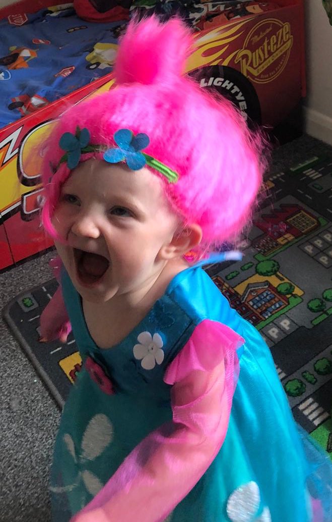 holmes_samuel's tweet photo. When Gecko met Poppy #princesspoppy #gecko #pjmasks #trolls https://t.co/syYdX0B75N