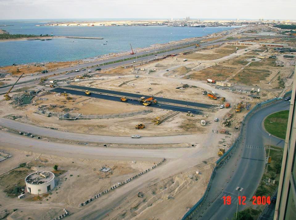 FadelFilms's tweet photo. #ذكريات نافورة البركان 1988-2004 🏴 #ابوظبي #inabudhabi https://t.co/85Ii4oyLAM