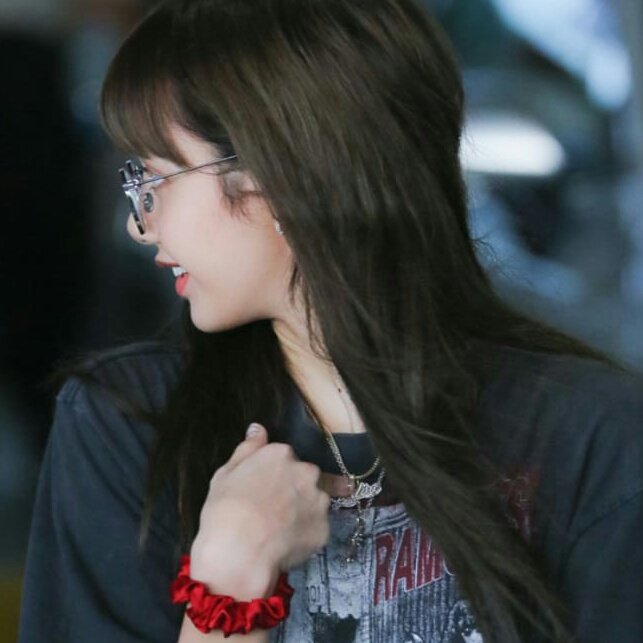 anzuslouie's tweet photo. She's not allowed to use anything other than LISA due to the contract & LALISA is already trademarked by YGE. She treasures her real name so it means a lot to her if we could help her get LALISA topic.
#TwitterGiveLalisaTopic
@wgnyc @Rob_Bishop @angelasw @kayvz @jack @Twitter https://t.co/YL8MeZ3Iy5