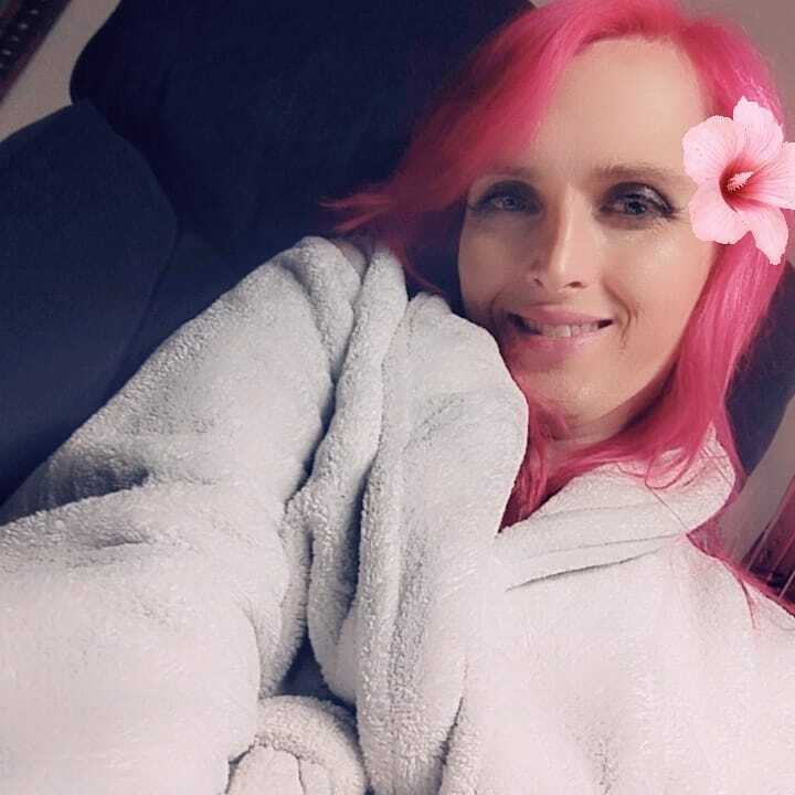 LilyLarcenyLive's tweet photo. Been spending my days in a bathrobe here lately haha 😅 #lockdown #stayhome #coronavirus #covid19 #trans #tgirl #sexy #cute #whygetdressed https://t.co/c42vNrQyPe https://t.co/E4PkjpJZ1z