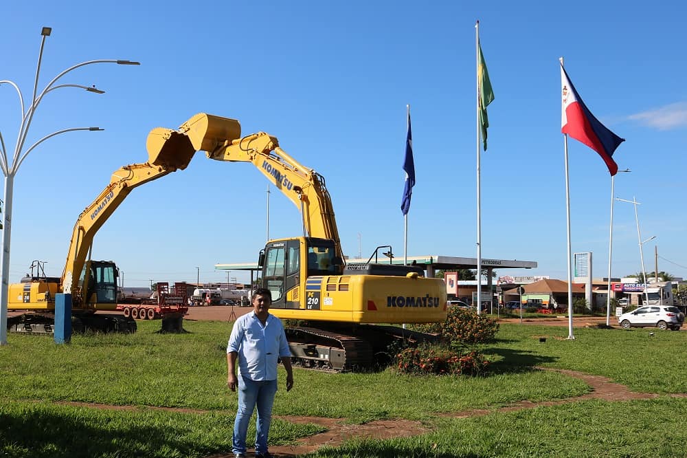 RonioCondao's tweet photo. Agradeço aos nossos Deputados, Federal Neri Geller e Deputado Estadual Nininho, que são grandes parceiros de Confresa, pelo empenho na conquista destas duas PCs,  que serão fundamentais no fortalecimento da agricultura familiar e na secretaria de obras em nosso município. https://t.co/y1zmn3C8eN