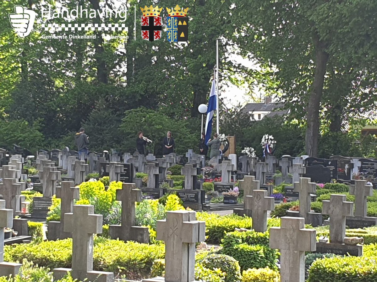 HandhavingDT's tweet photo. 75 jaar vrijheid!! Dit jaar wordt het toch net even anders gevierd. Een ding blijft voor iedereen hetzelfde en dat zijn de 2 minuten stilte uit respect. #respect #vrijheid #dodenherdenking #tubbergen #dinkelland https://t.co/hrC5OTQRhH
