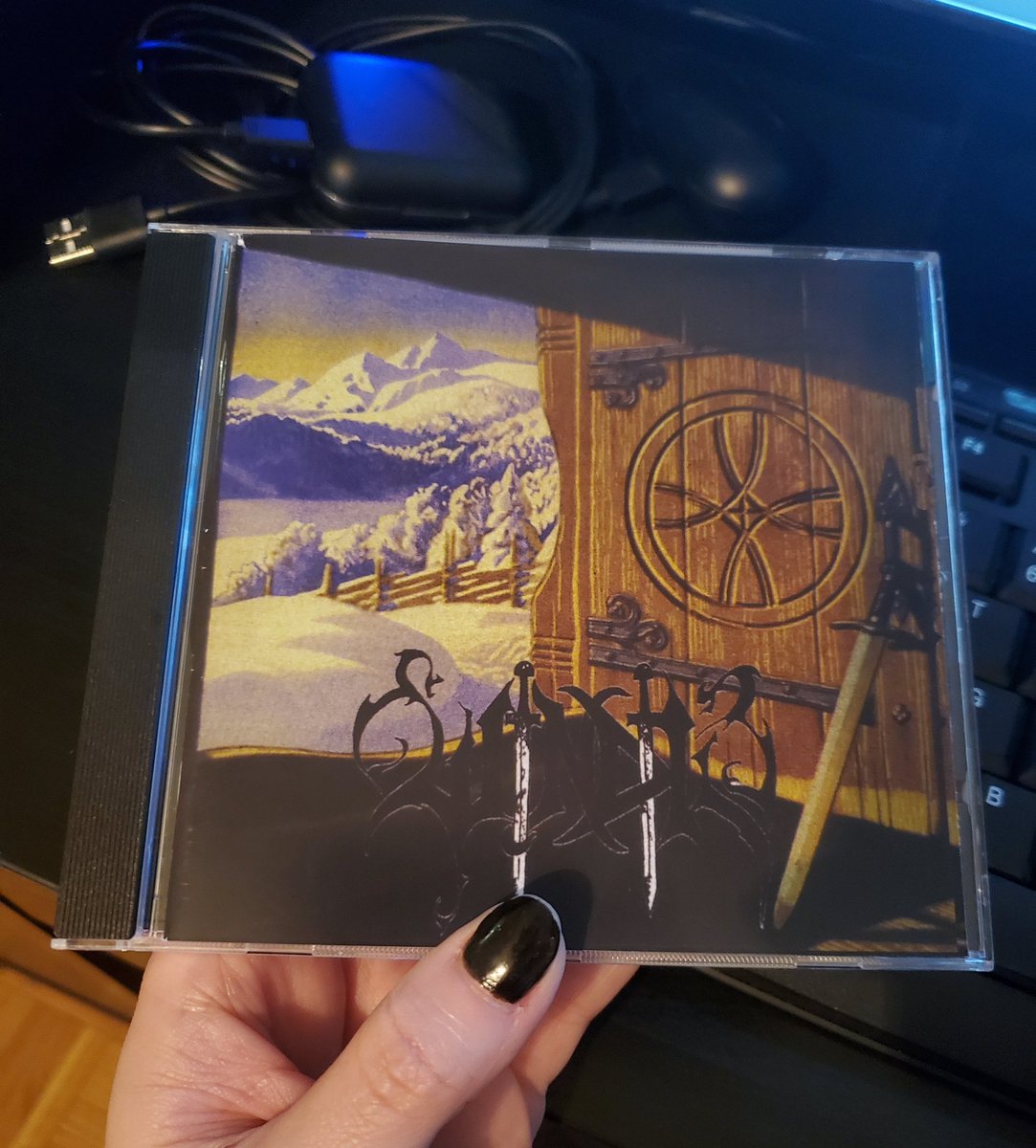 TheMetalheadBox's tweet photo. Now playing WINDIR Arntor! Ridiculously epic and melodic Black Metal. Windir's Valfar was a remarkably talented songwriter indeed. If you have not heard Windir, you are missing out! #windir #arntor #RIPValfar #blackmetal #meloblackmetal #themetalheadbox #metal https://t.co/4gFVIE95GL