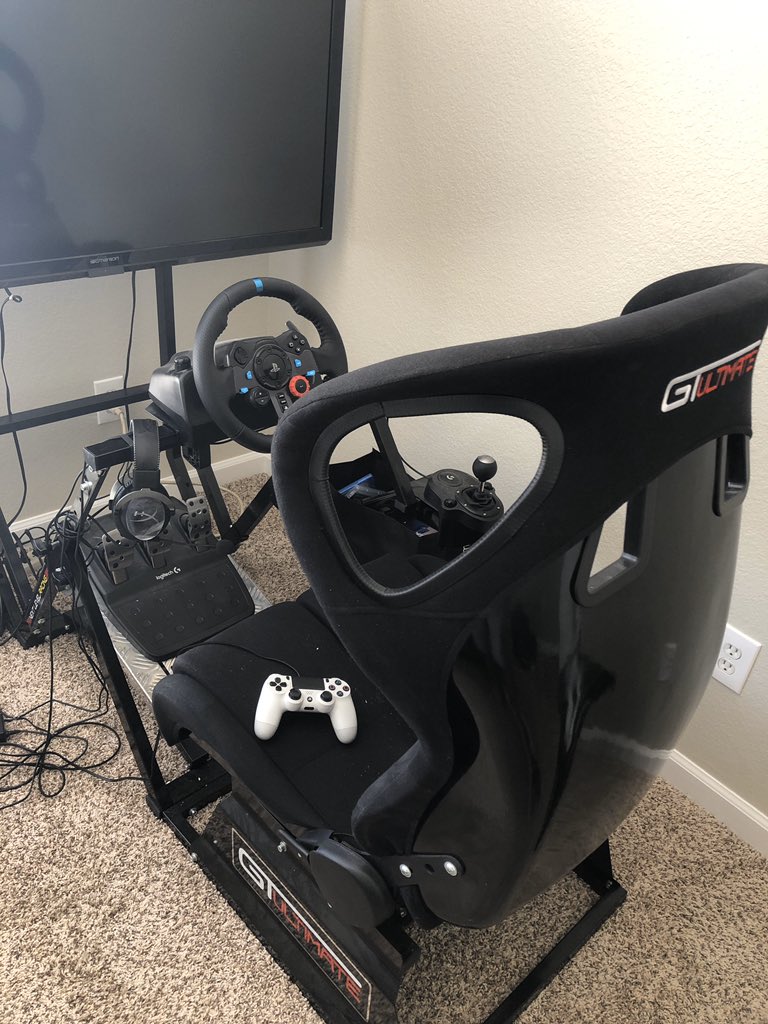 Project54Motors's tweet photo. @mike3490 @iRacing Welcome to sim racing mate! Here’s my setup I’ve had for over a year now. https://t.co/vcPD3StSuR