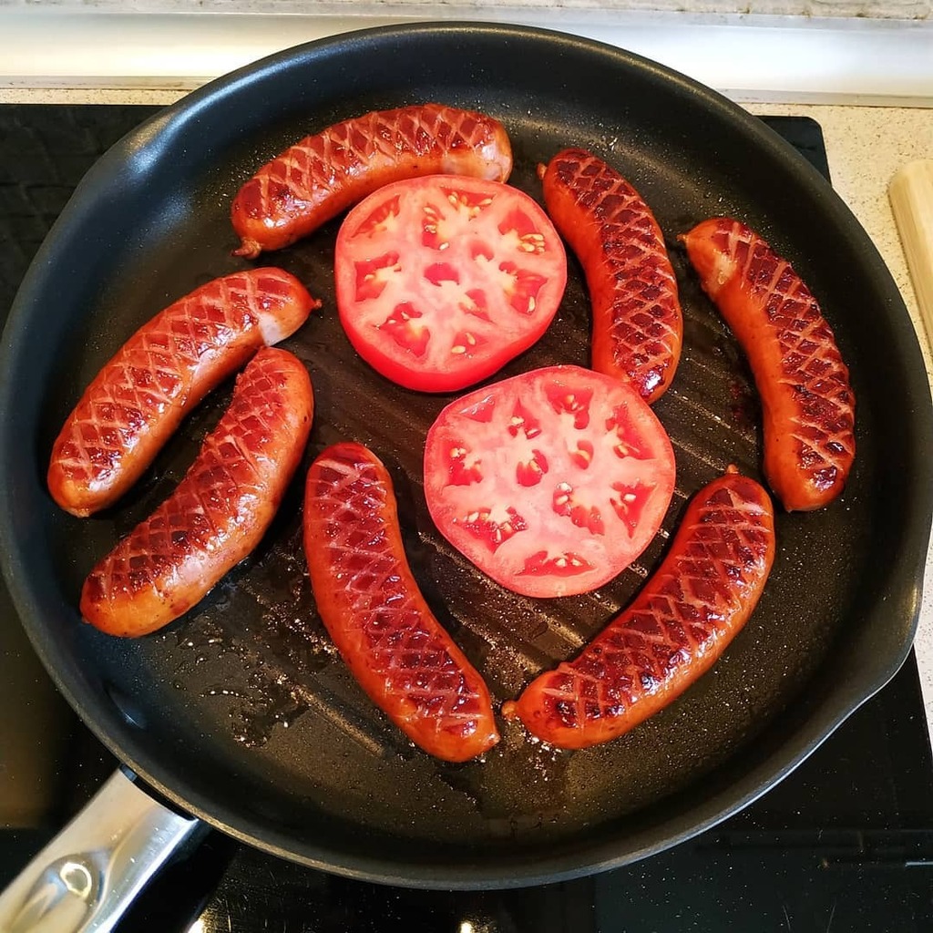 pedros_ole's tweet photo. Jaki #urlop - taki #grill... 😕 Gdzie ten dym, gdzie smak węgla... 😕
#SmallVacation #maythe4thbewithyou https://t.co/zSBzjmVm8o https://t.co/5xelZL3eRZ
