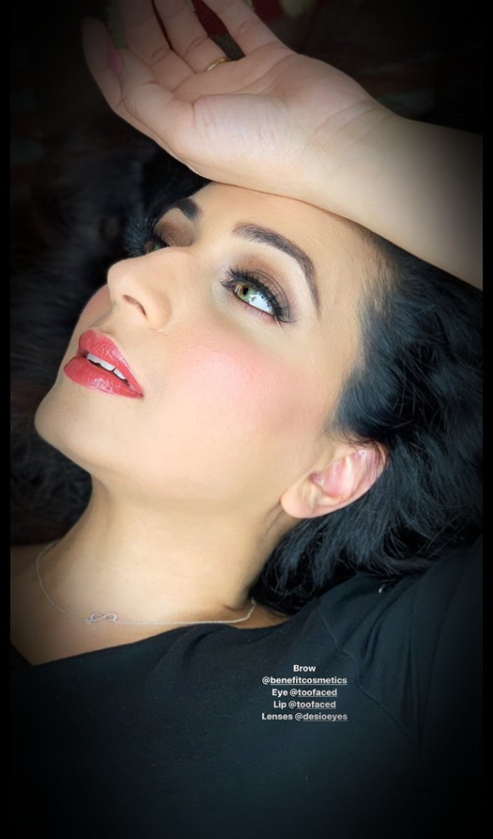 vanessafakhri's tweet photo. Beautiful eyes with beautiful makeup is amazing ❤️❤️❤️ @MalihaJKhan_EBS 👑 #hudabeauty  💄 #beauty 💎 #Beautiful #malihajkhan #MASTERCLASS 👛 #NewJersey 🛫🛬🛫🛬 https://t.co/uK3aJ2zLEE