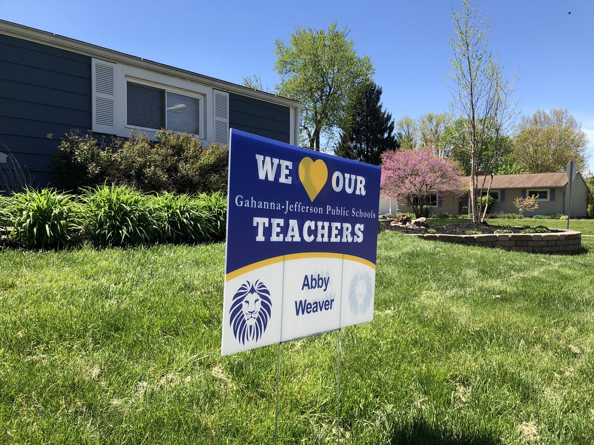 ALTWeaver's tweet photo. What a fun surprise!! 🎉💙🦁 #thegjpsway #gjpsbettertogether #TeacherAppreciationWeek2020 https://t.co/zPSIiWQWTQ
