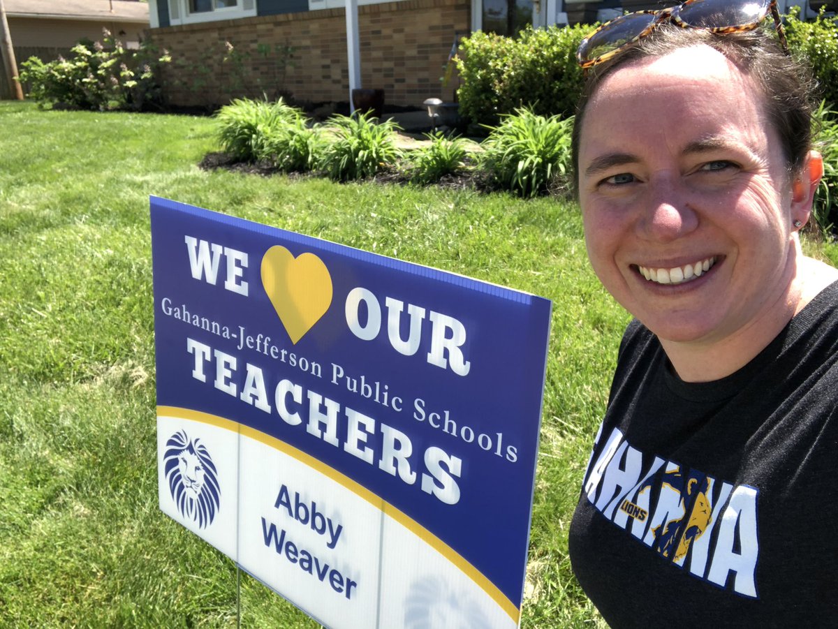 ALTWeaver's tweet photo. What a fun surprise!! 🎉💙🦁 #thegjpsway #gjpsbettertogether #TeacherAppreciationWeek2020 https://t.co/zPSIiWQWTQ