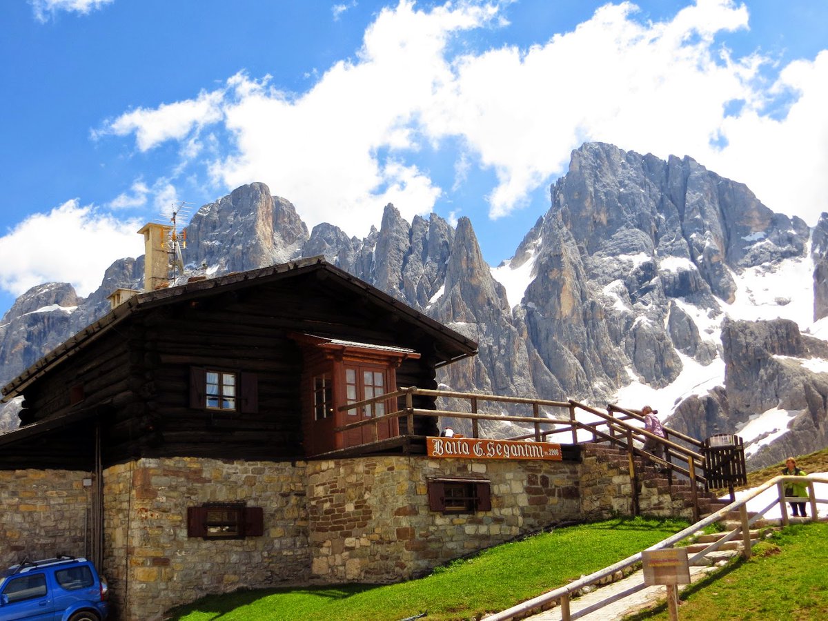 pizzo_76's tweet photo. Baita Segantini 
#dolomites #italycomestoyou #ilikeitaly https://t.co/wnee13xMgy
