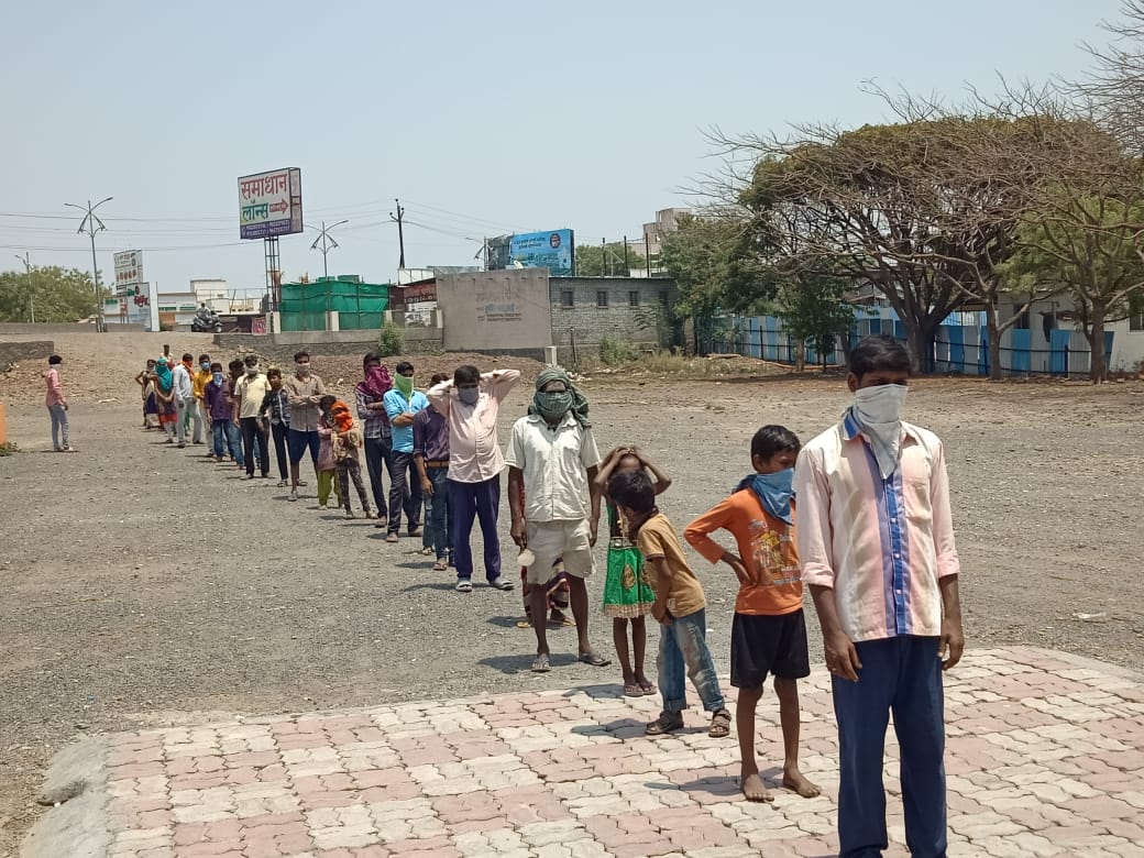 GoodDeedsDay's tweet photo. Our partners in India, shares delicious food and distributes 3000 meals to those in need. What an amazing project, thank you to all the GDD volunteers!
Check out GDD's Facebook for more inspiring projects from our partners around the world.
#Fiserv #DoingGoodYearRound https://t.co/ECr5SdPya8