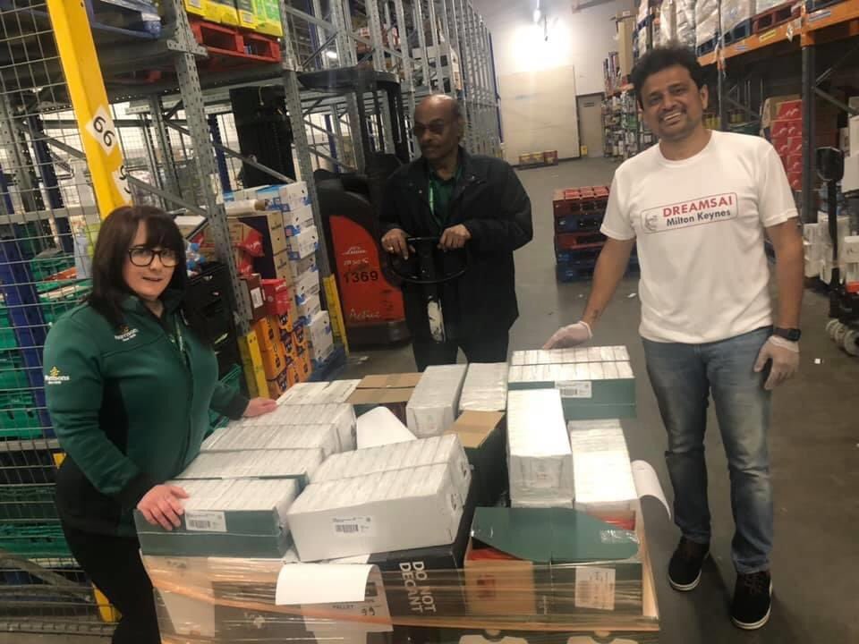 DREAMSAIMK's tweet photo. Thank you @Morrisons Milton Keynes Westcroft for kindly donating pallet full of items as a gesture of recognition & appreciation of #dreamsai #outreach work. Our volunteers will wrap it with love & deliver to self isolating elderly very soon! #feedingthenation
@MKComFoundation https://t.co/0oB3JVPFR2