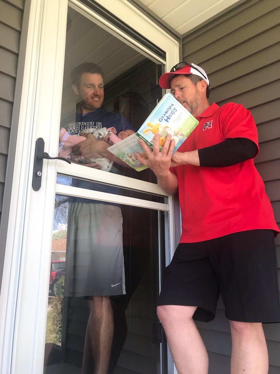 mrberanek's tweet photo. Making the best of a bad situation:

When Grandpa (@RodneyAmiel) and Grandma (@janetberanek) can't hold their first grandchild they do the next best thing! Tatum loved the book Grandpa brought and read for her ♥️.
@PfeiferNatalie https://t.co/lXOCwV4G68
