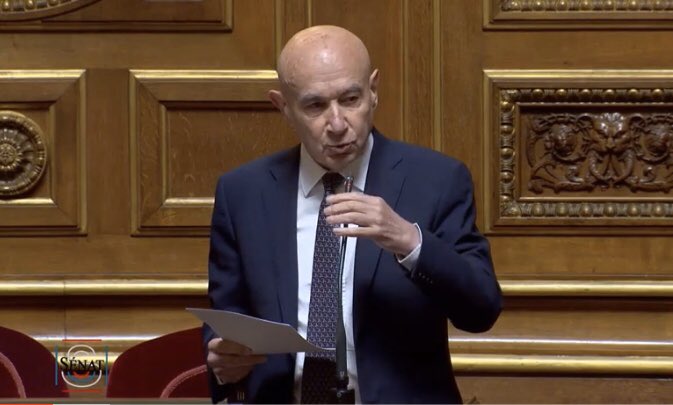 agir_officiel's tweet photo. « Je revois encore le Professeur @JLMelenchon, de la Faculté de médecine de La Havane, pointer sur vous, @EPhilippePM, un doigt vengeur » 👉 merci à notre Vice-président @ClaudeMalhuret de rappeler d’utiles vérités dans le débat #déconfinement au @Senat ! https://t.co/IEJrbY64I2 https://t.co/ASovcOmoD4