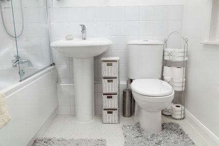 ATLREALTYbyJC's tweet photo. Make the Most of a Small Bathroom https://t.co/YedUZczvGW https://t.co/vScHfJukAM