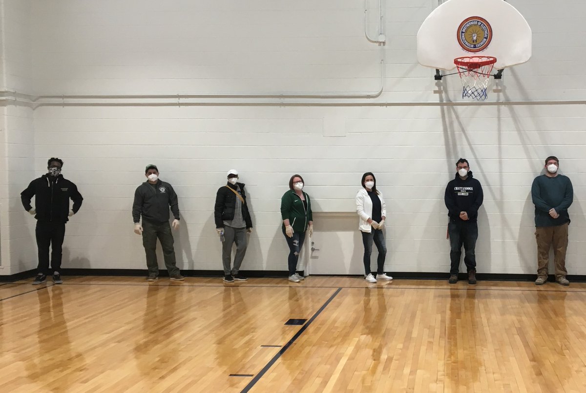 PoweringChicago's tweet photo. In recent weeks, more than 5,000 masks &amp; gloves have been distributed to @IBEW #Local134 electricians to keep them safe as they provide #essential services, and to Local 134 retirees who laid the foundation for a vibrant industry prepared to take on challenges like #COVID19. https://t.co/SyKnvRK1il