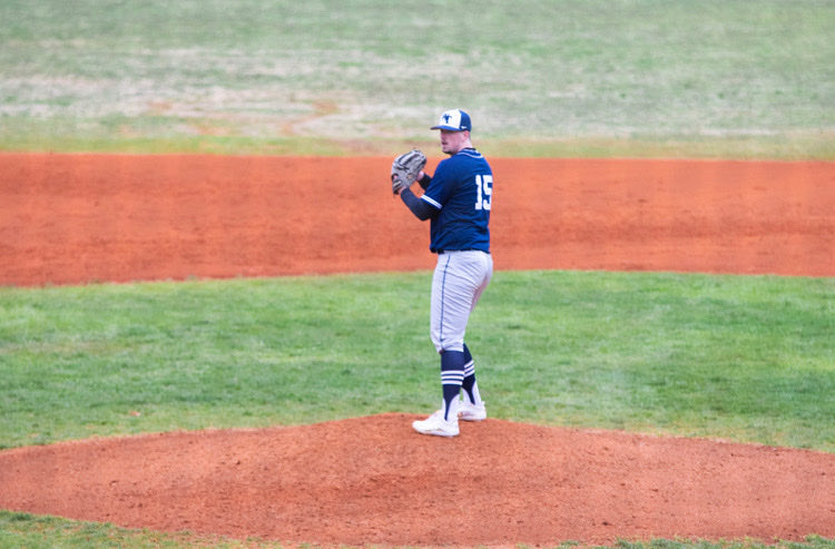 GoPeaceBaseball's tweet photo. Our first transfer announcement comes to us from Wake Tech! RHP and Fuquay-Varina, NC native Derek Roy will be spending his next two years as a Pacer! 

Welcome to the #NEIGHTION🐎 https://t.co/aLQXvGM4Gn