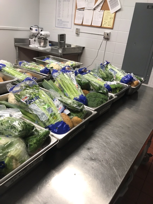 PinellasTech's tweet photo. Learning continues! Today Chef Rose Audibert and Chef Jackie Drum prepared take-home lab kits for students so they can continue working from home. π»π» #PTCVirtual #LearningContinues #PTCProud #PTCGoodEats https://t.co/1ghozFCKYl