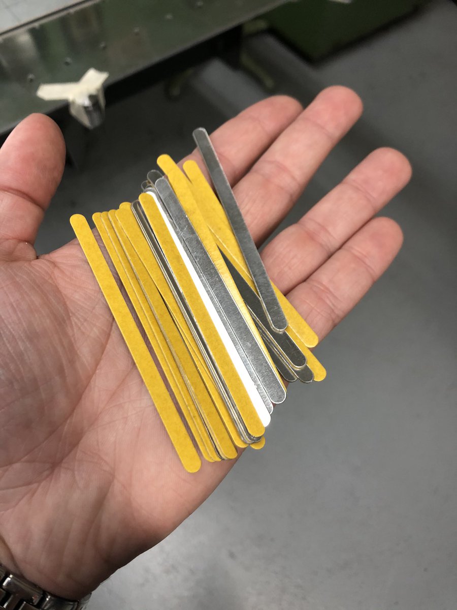 replato's tweet photo. Wij produceren #aluminium stripjes voor #mondkapjes! Kent u bedrijven die mondkapjes produceren en stripjes van eigen bodem willen toepassen? Wij produceren in Almelo. #coronavirusNederland #staysafe #mondmasker #masks https://t.co/tsR4SlO1WD