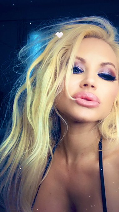 Ciao https://t.co/uQf0U7ls2y<a href="/tag/newprofilepic"class="tags"><span>#newprofilepic</span></a>