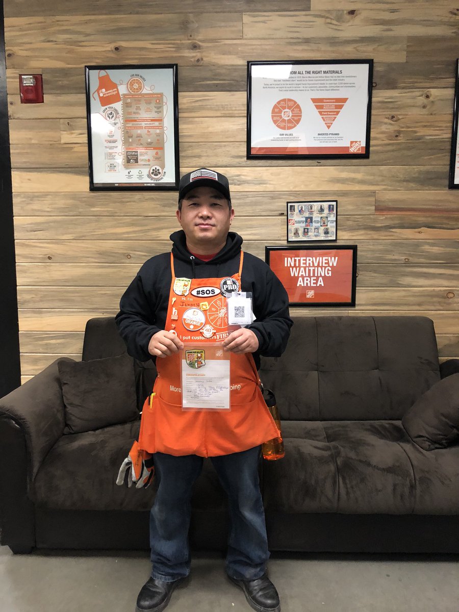 gossett_rosa's tweet photo. April Bravo winners!! Congratulations to FES Devon and Pro cashier Jimmy!! Great Job 👏🏼👏🏼 #team1302 #Bravos #Celebrate https://t.co/GOS63WG9nb
