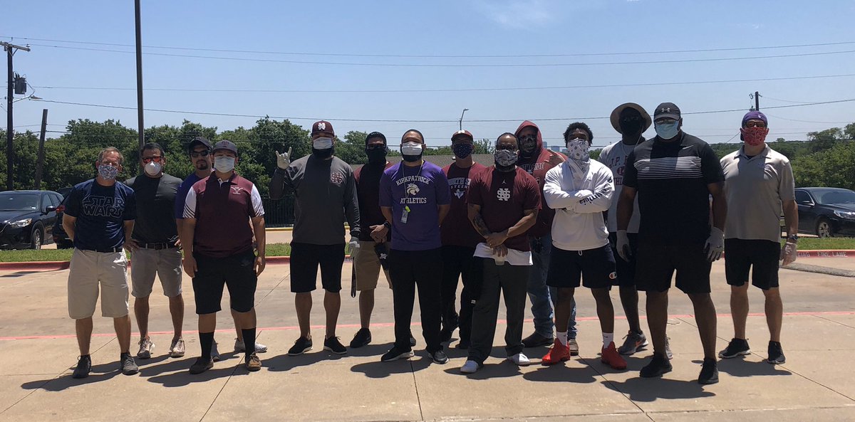 NSSteerFootball's tweet photo. The North Side, JP Elder, and Kirkpatrick Football Coaching Staffs were honored to serve the community today and pass out meals to those in need at Delores Huerta Elementary. #OneNorthSide #SteersUp🤘🏽 https://t.co/fRFbXkvpsY