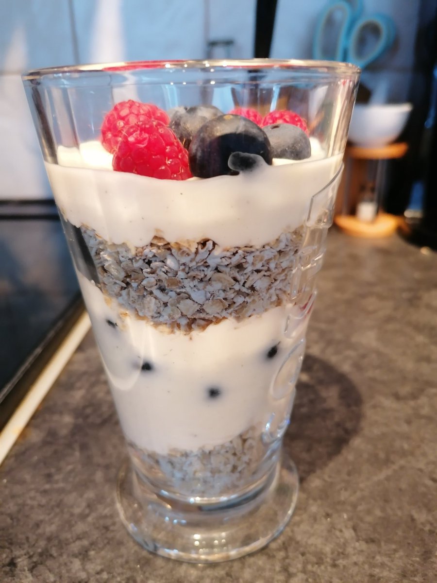 RachPLSL's tweet photo. I'm trying overnight oats for the first time for my 'Tasty Tuesday' breakfast. Who else has tried something new? @TheEarlyBirdsN1 @barwellacademy https://t.co/D5QEBbOLAs