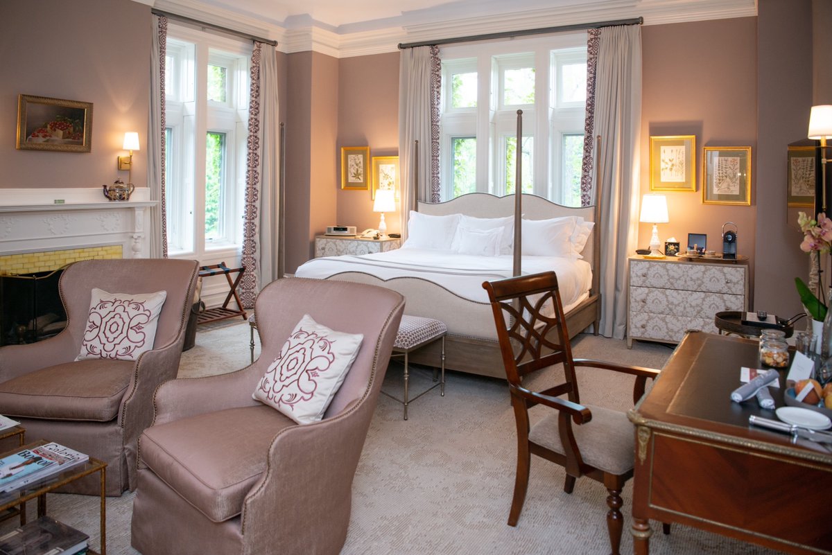 BlantyreResort's tweet photo. Treat your self to #luxury this #summer! Enjoy one of our amazing Manor House accommodation. We can’t wait to #welcome you @BlantyreResort! https://t.co/Gx2lI7gSUj