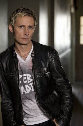 Mike Dirnt cumple 48 años hoy, el mismo día que cumpleaños tú!!! Happy Birthday!!!   