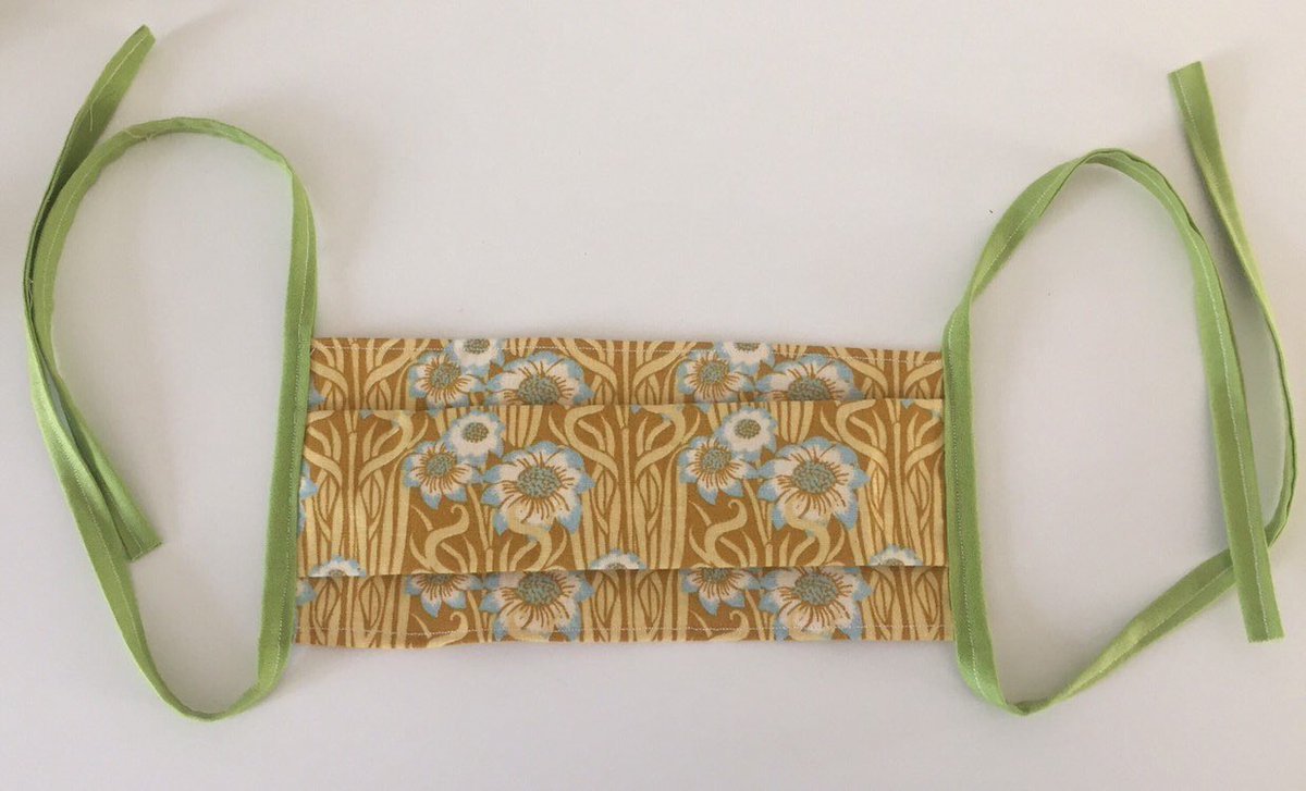 bazaracaro's tweet photo. J'ai le plaisir de vous présenter cet article de ma boutique #etsy : Masque de protection faciale https://t.co/bkDJUltxXo
 #masque #afnor #masquetissu #masquefaciale #confinement #protection https://t.co/pGOhwWMFKH