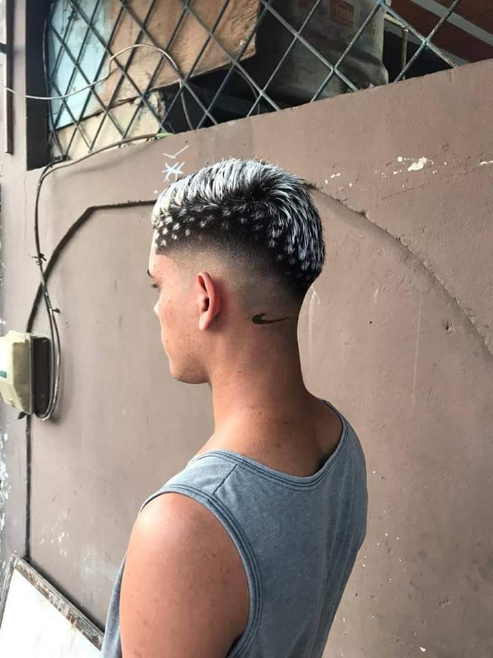 DlduCorte's tweet photo. Mid fad+ reflexo+Nike 📏📐✂️ https://t.co/7hb3QnMEsC
