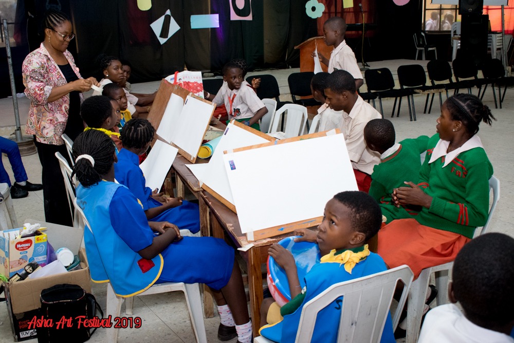 ASHAARTHOUSE's tweet photo. Building creative minds @Deedasha1 @SaharaReporters @channelstv @BankyW @GuardianNigeria @dino_melaye https://t.co/lirONcWyOh