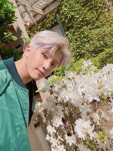 pretty4tae's tweet photo. Missing Jin Jin hours open 🥺 https://t.co/ahChu0hdjO